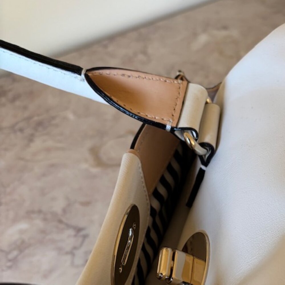 Kate Spade of NY Hampton Road Janie Bag  Retail 398.00 - Picture 8 of 16